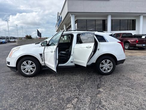 Used 2011 Cadillac SRX 2WD image 4
