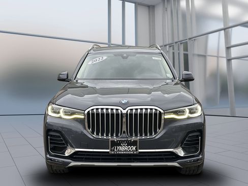 Used 2022 BMW X7 xDrive40i w/ Premium Package image 2