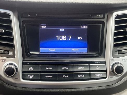 Used 2017 Hyundai Tucson Sport image 13