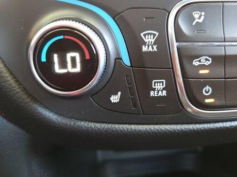 Used 2022 Chevrolet Equinox RS w/ RS Leather Package AWD/4WD image 8