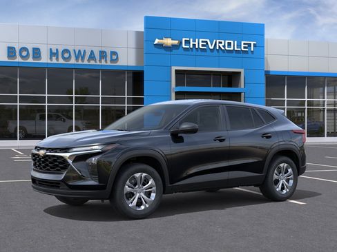 New 2026 Chevrolet Trax LS w/ Driver Confidence Package FWD image 21