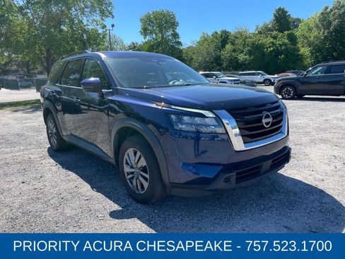 Used 2024 Nissan Pathfinder SV FWD image 7