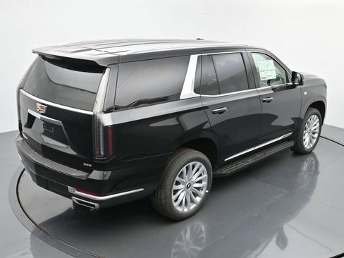 New 2026 Cadillac Escalade 4WD w/ LPO, Floor Liner Package image 27