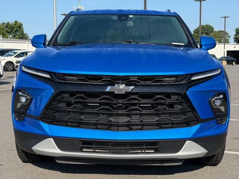 Used 2024 Chevrolet Blazer LT w/ Convenience Package AWD/4WD image 2