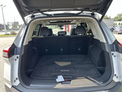 Certified 2023 Nissan Rogue SV w/ SV Premium B Package AWD/4WD image 27