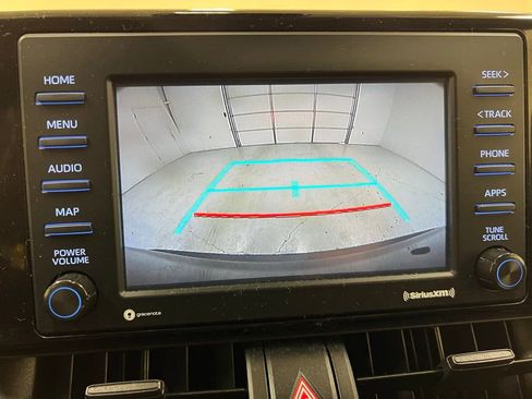 Used 2022 Toyota RAV4 XLE image 24