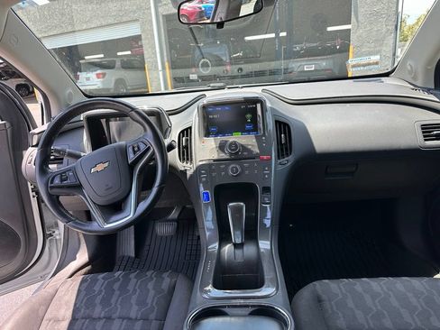 Used 2015 Chevrolet Volt FWD image 9
