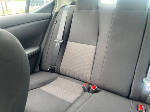 Used 2025 Nissan Sentra SV FWD image 37