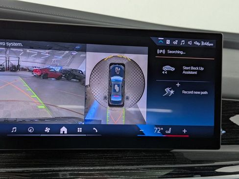 New 2026 BMW 750e xDrive w/ Premium Package AWD/4WD image 25