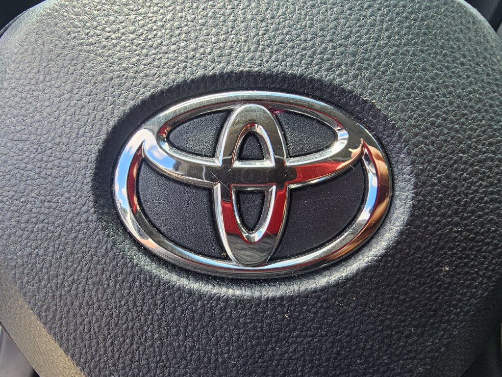 Used 2024 Toyota RAV4 LE AWD/4WD image 22