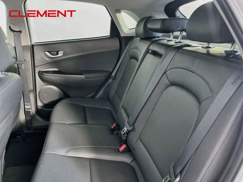 Used 2022 Hyundai Kona Limited w/ Cargo Package FWD image 32