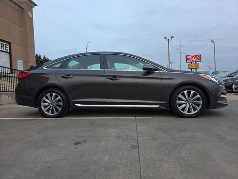 Used 2017 Hyundai Sonata Sport image 4