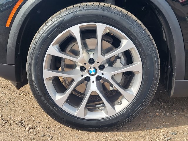 Used 2020 BMW X5 xDrive40i w/ Premium Package AWD/4WD image 9