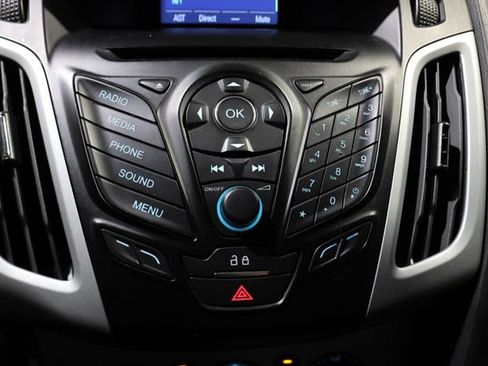 Used 2014 Ford Focus SE FWD image 23