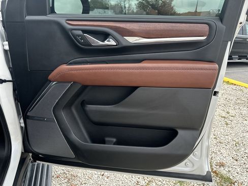 Used 2023 GMC Yukon XL Denali Ultimate image 42