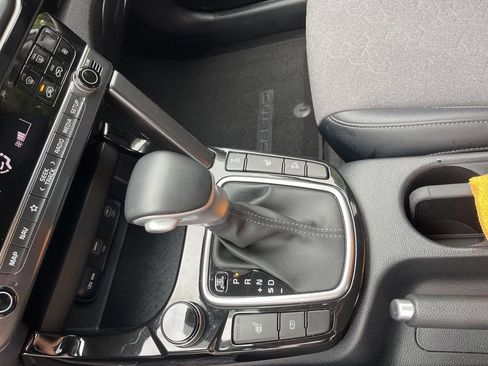 Used 2024 Kia Seltos X-Line AWD/4WD image 17