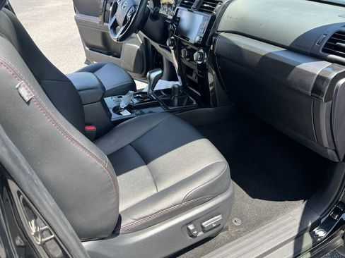 Used 2022 Toyota 4Runner TRD Off-Road Premium w/ Moonroof Package AWD/4WD image 34