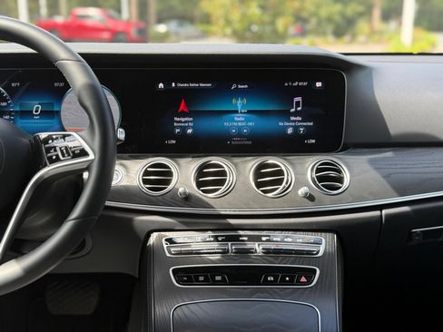 Used 2022 Mercedes-Benz E 350 Sedan image 31