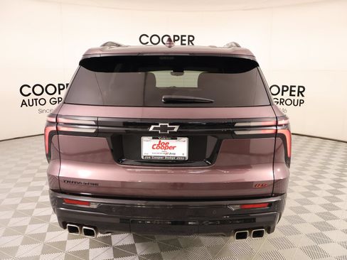 Used 2024 Chevrolet Traverse RS FWD image 22