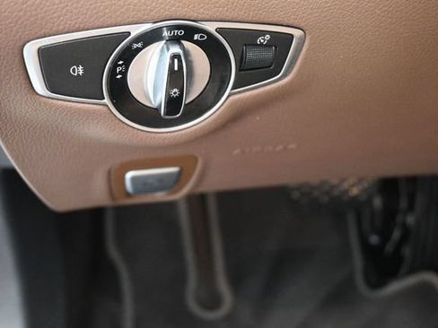 Certified 2018 Mercedes-Benz E 400 4MATIC Sedan image 20