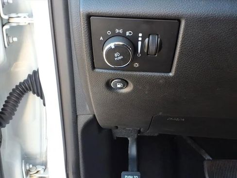 Used 2019 Jeep Grand Cherokee Altitude image 29