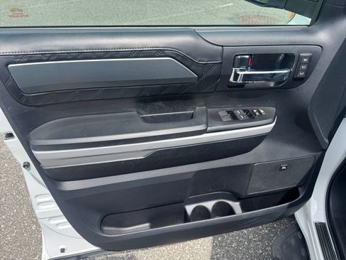 Used 2019 Toyota Tundra Platinum AWD/4WD image 18