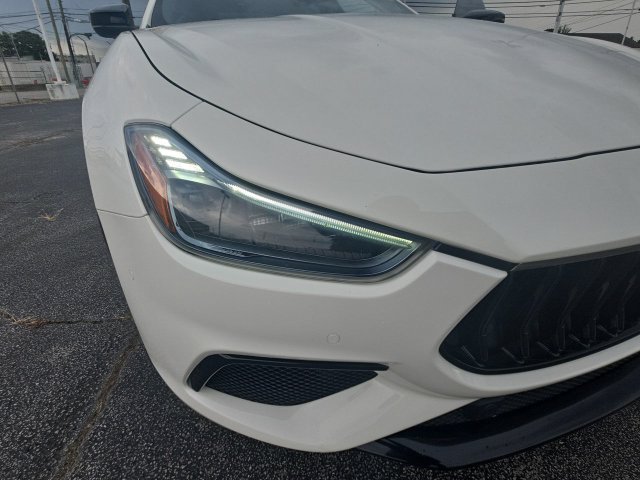 Used 2023 Maserati Ghibli Modena RWD image 28