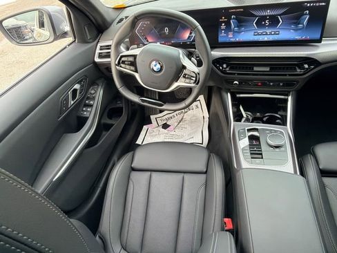 Used 2025 BMW 330i xDrive Sedan w/ Convenience Package AWD/4WD image 18