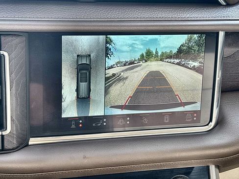 Used 2023 GMC Yukon XL Denali w/ Advanced Technology Package AWD/4WD image 27