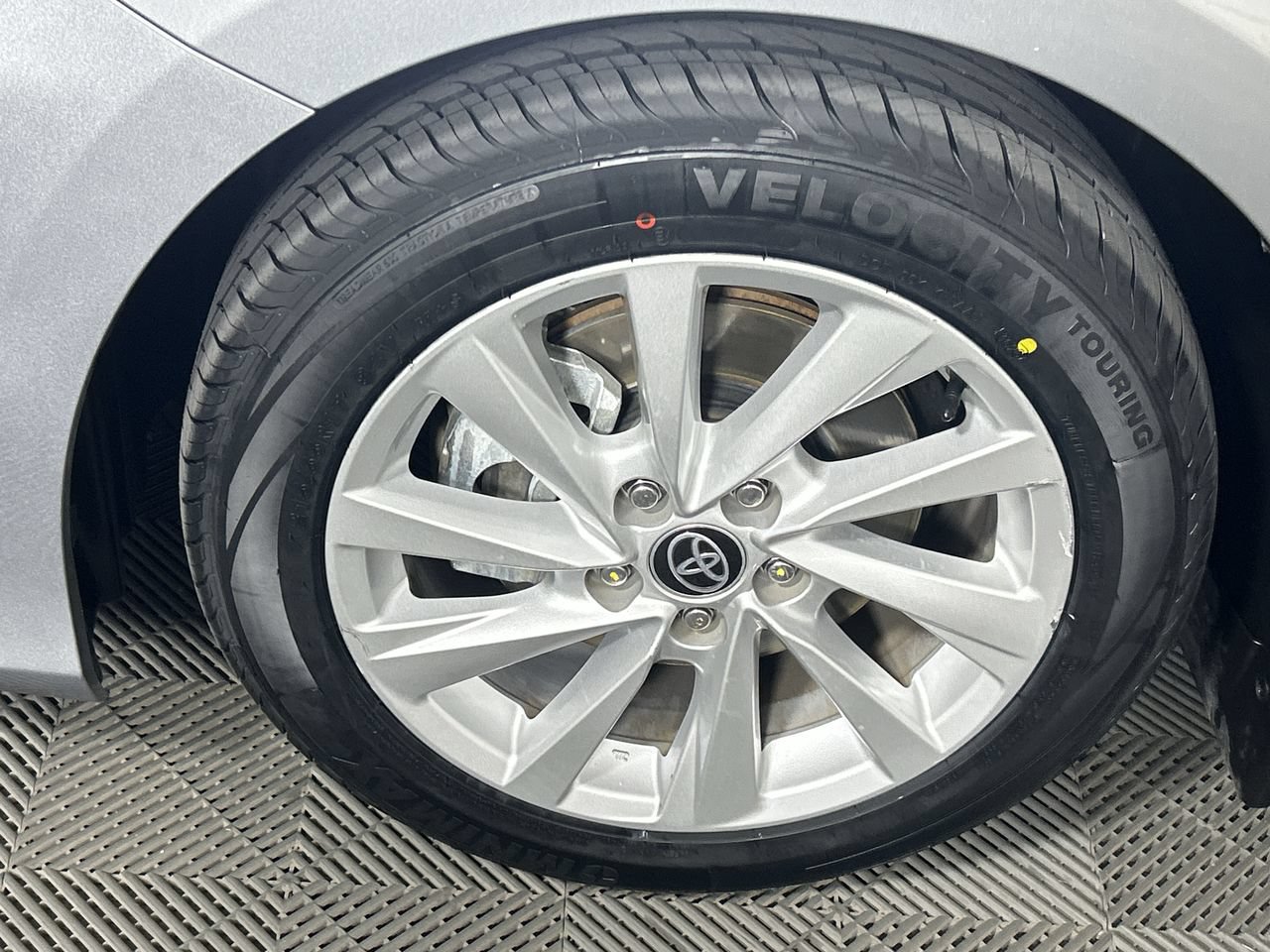 Used 2024 Toyota Camry LE FWD image 10