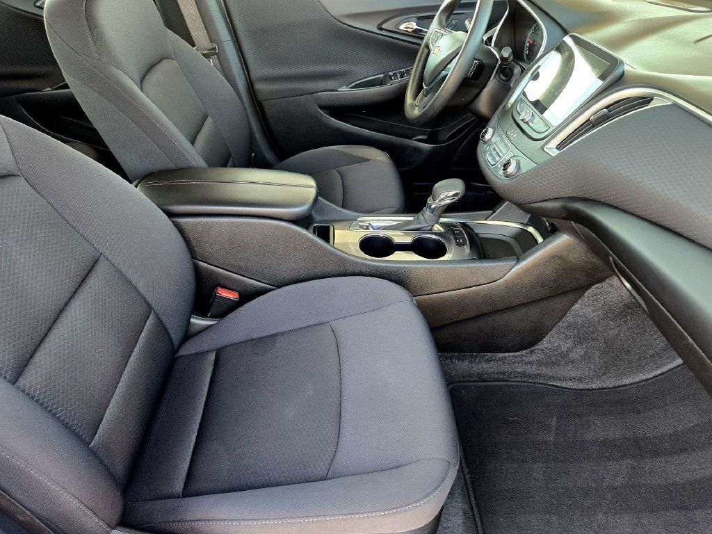 Used 2024 Chevrolet Malibu LT FWD image 14