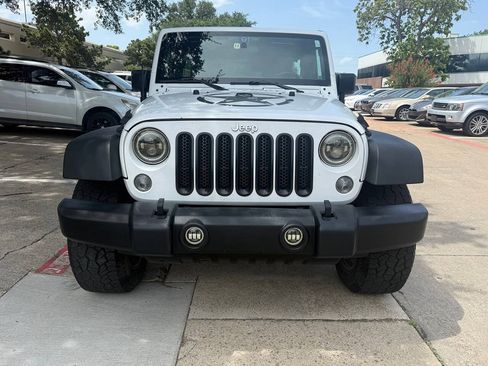 Used 2016 Jeep Wrangler Unlimited Sport w/ Connectivity Group AWD/4WD image 9