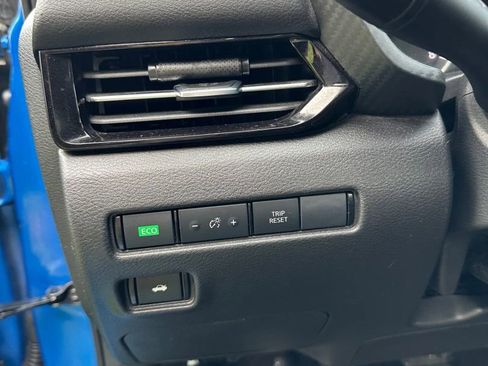 Used 2020 Nissan Sentra SV image 14