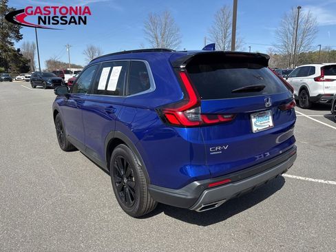 Used 2023 Honda CR-V Sport Touring image 6