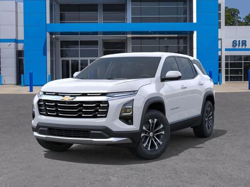 New 2026 Chevrolet Equinox LT w/ Convenience Package II image 6