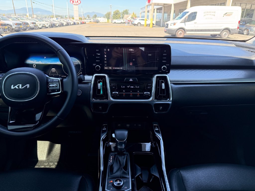 Certified 2023 Kia Sorento SX AWD/4WD image 26