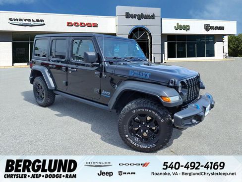Used 2023 Jeep Wrangler Unlimited AWD/4WD image 1