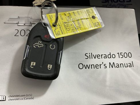 Used 2021 Chevrolet Silverado 1500 LT AWD/4WD image 24