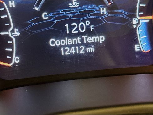 Used 2025 Jeep Compass Limited image 19