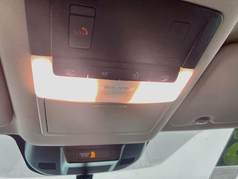Used 2025 Nissan Rogue SV FWD image 21