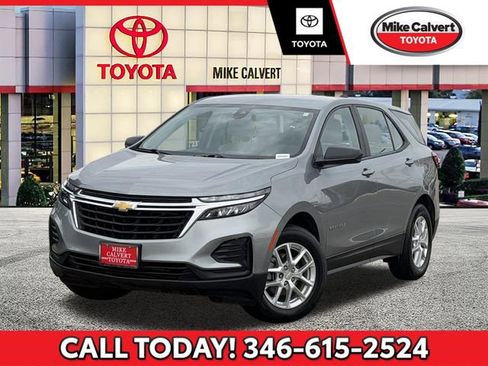 Used 2023 Chevrolet Equinox LS w/ LPO, Floor Liner Package FWD image 1