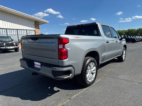 Used 2023 Chevrolet Silverado 1500 Custom AWD/4WD image 11