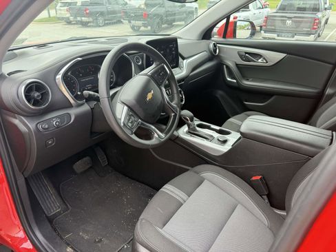 Used 2025 Chevrolet Blazer LT AWD/4WD image 6
