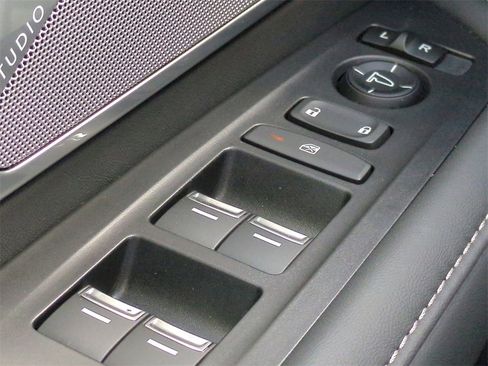 Certified 2025 Acura RDX Technology Package image 24