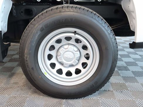 Used 2026 Chevrolet Silverado 1500 W/T w/ WT Value Package image 17