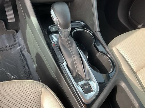 Used 2024 Buick Encore GX Sport Touring image 10