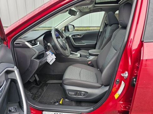 New 2025 Toyota RAV4 XLE image 12