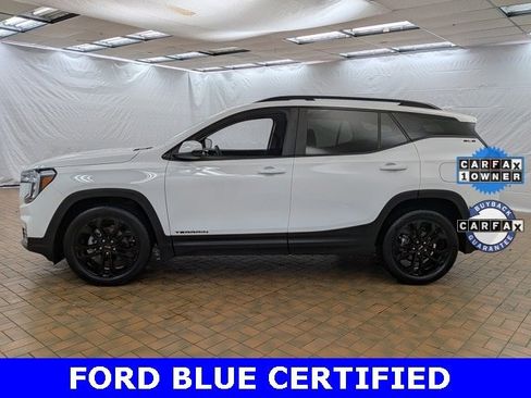 Used 2022 GMC Terrain SLE w/ Driver Convenience Package image 4