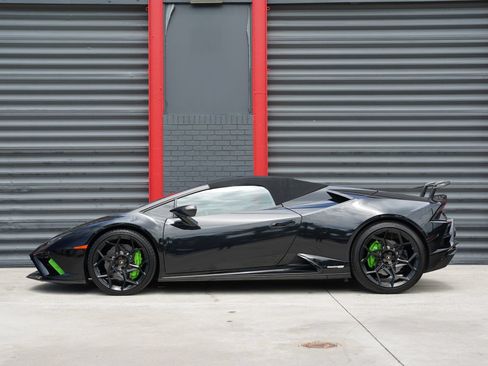 Used 2021 Lamborghini Huracan EVO RWD image 6