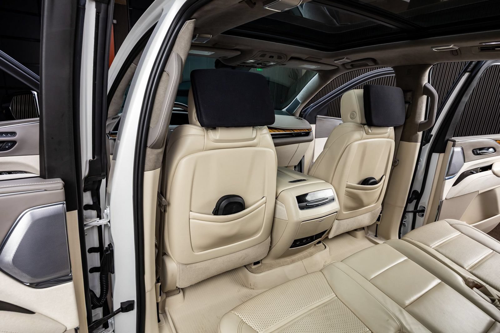 Used 2022 Cadillac Escalade Sport Platinum AWD/4WD image 33